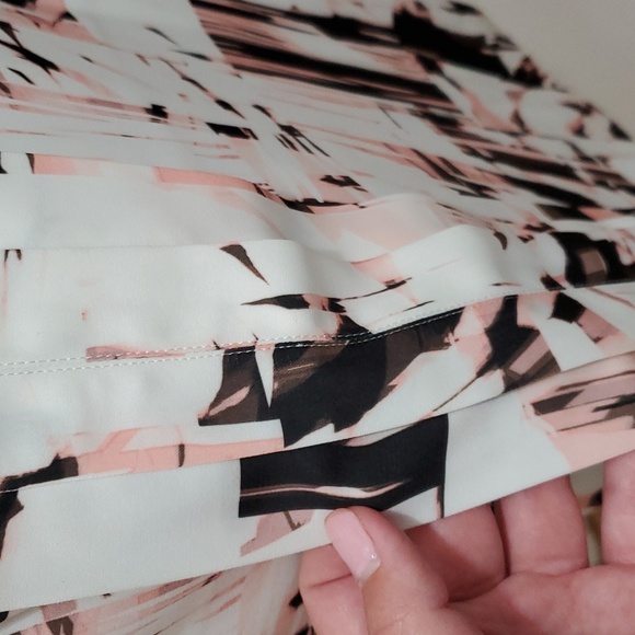 Calvin Klein Pink and White Shell - Picture 6 of 7